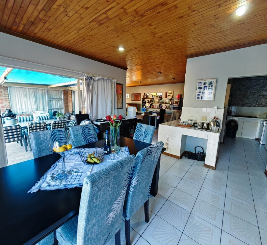 6 Bedroom Property for Sale in Heuwelsig Free State